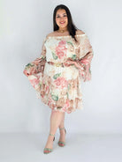 Sukienka plus size w kwiatowy wzór z falbaną – lekka i kobieca stylizacja XXL Stylowa XL