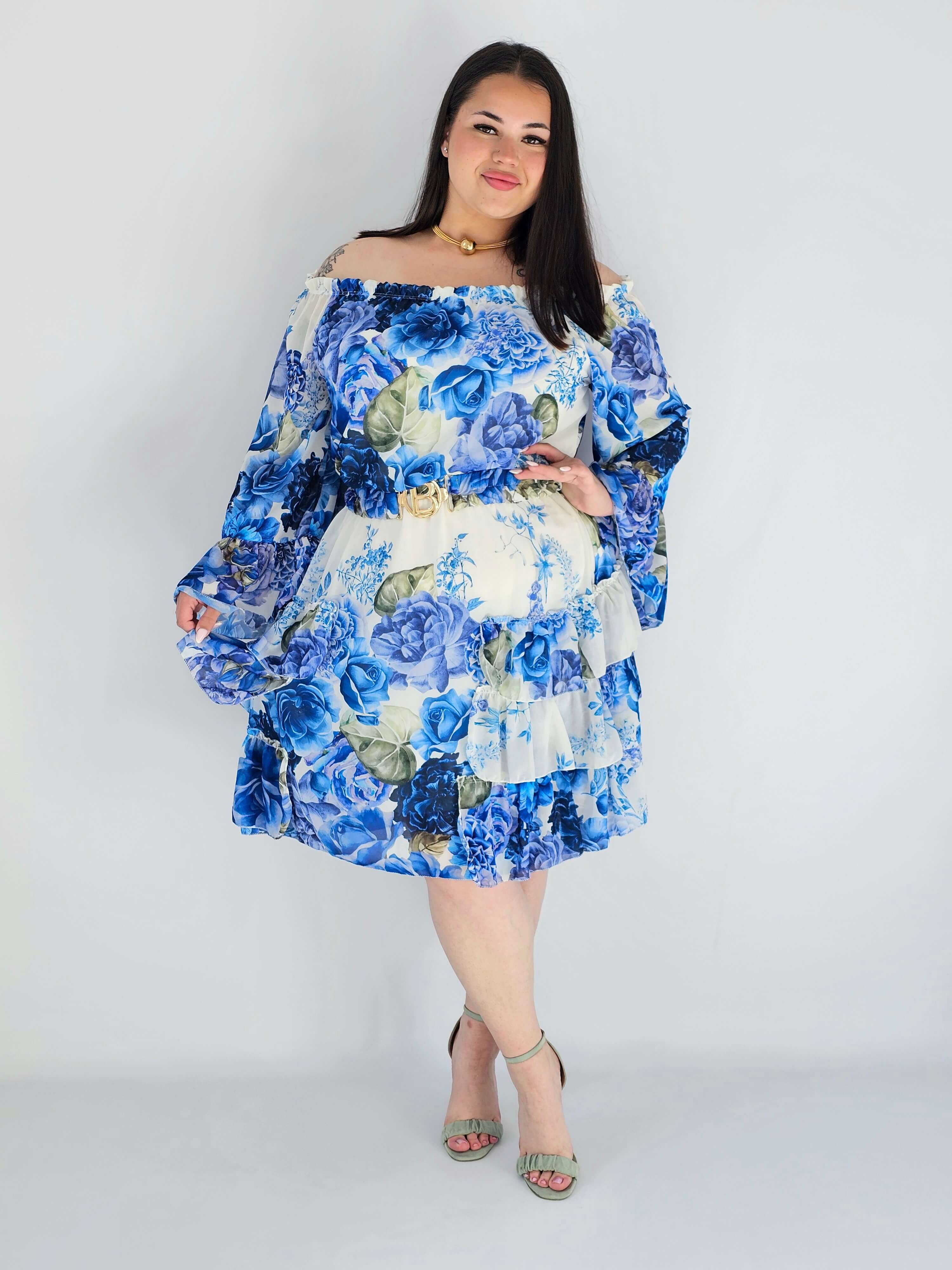 Sukienka plus size w kwiatowy wzór z falbaną – lekka i kobieca stylizacja XXL Stylowa XL