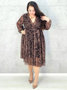 Sukienka plus size w orientalny wzór – elegancja i lekkość dla kobiet XXL Stylowa XL