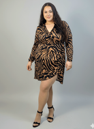 Sukienka plus size w zwierzęcy wzór z dekoltem V Stylowa XL