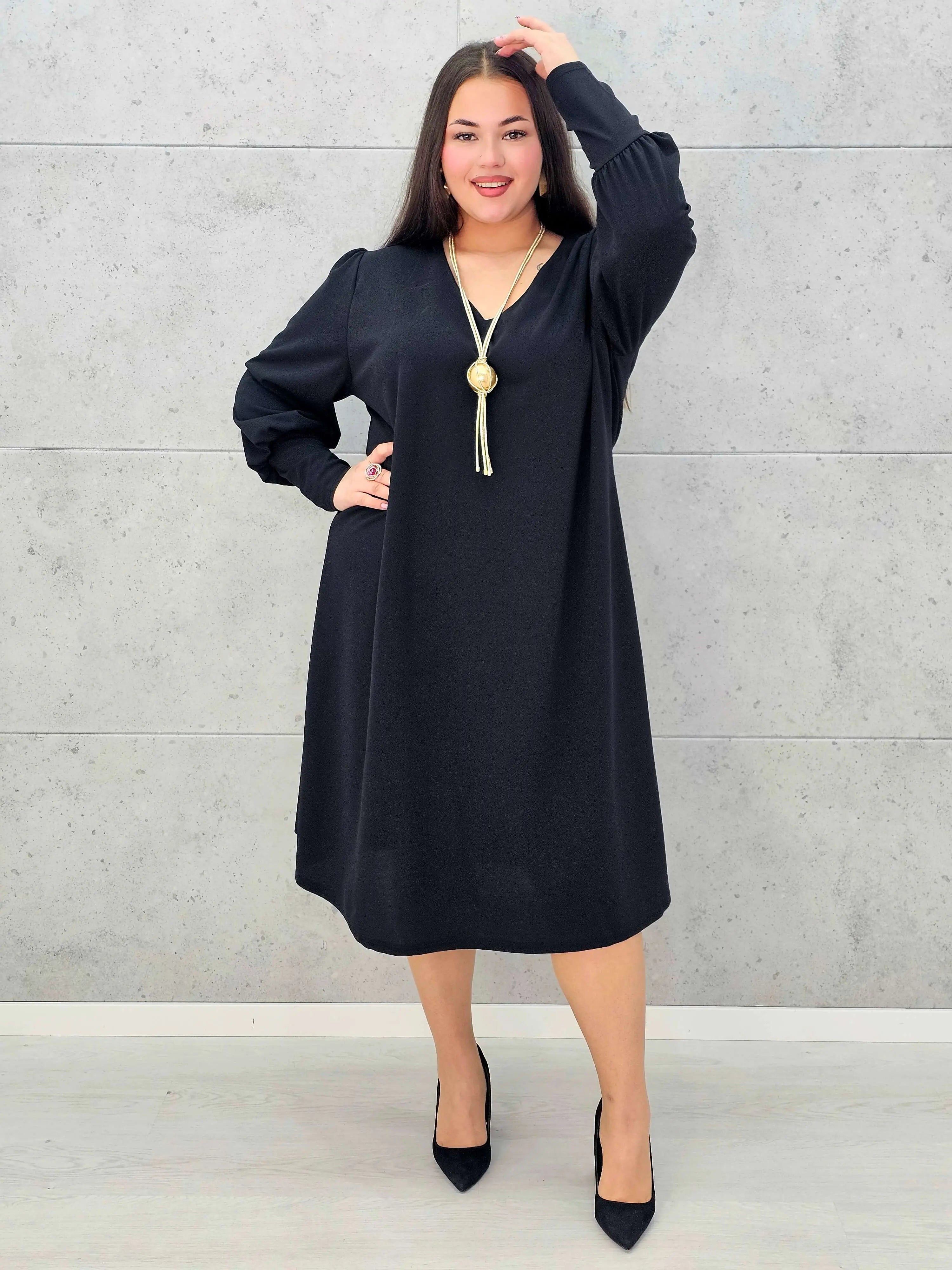 Sukienka plus size z dekoltem V – czarna, bordowa i czerwona Stylowa XL - Stylowa XL