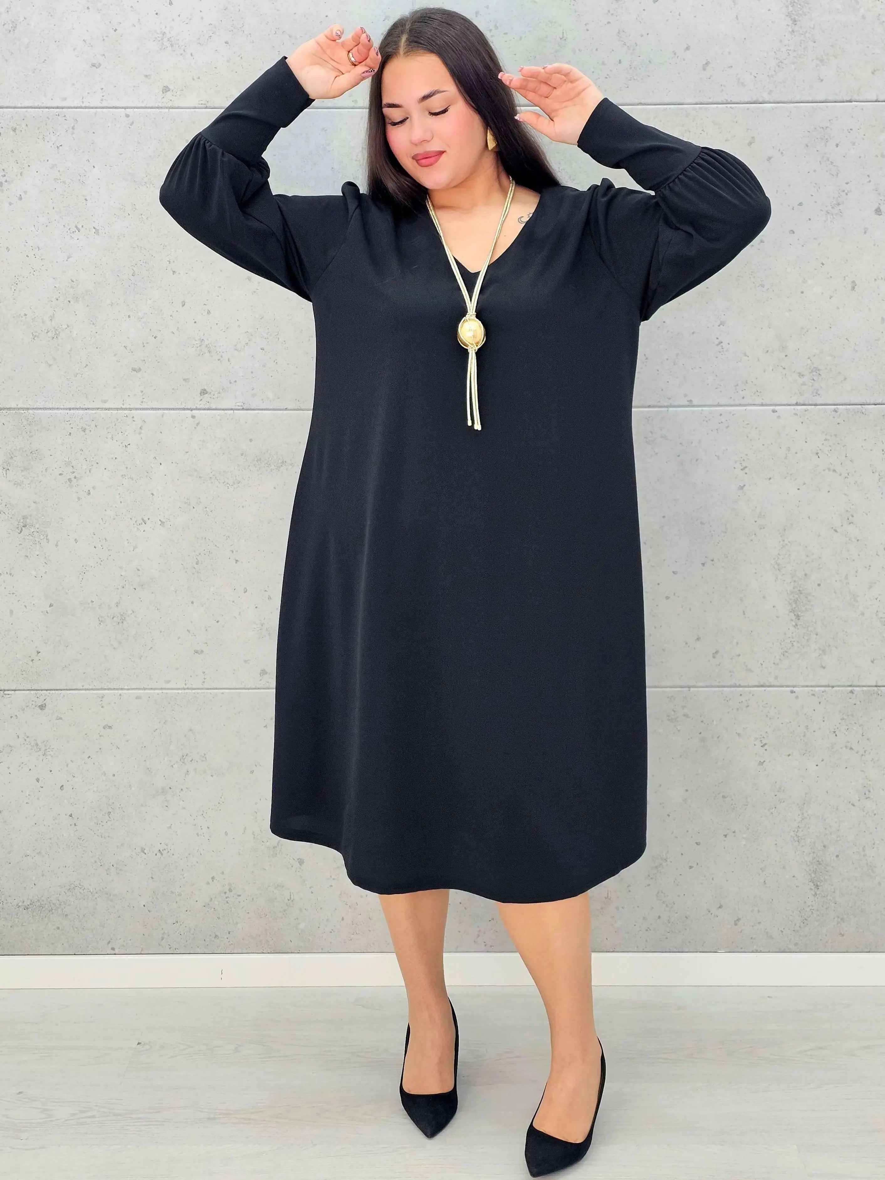 Sukienka plus size z dekoltem V – czarna, bordowa i czerwona Stylowa XL - Stylowa XL