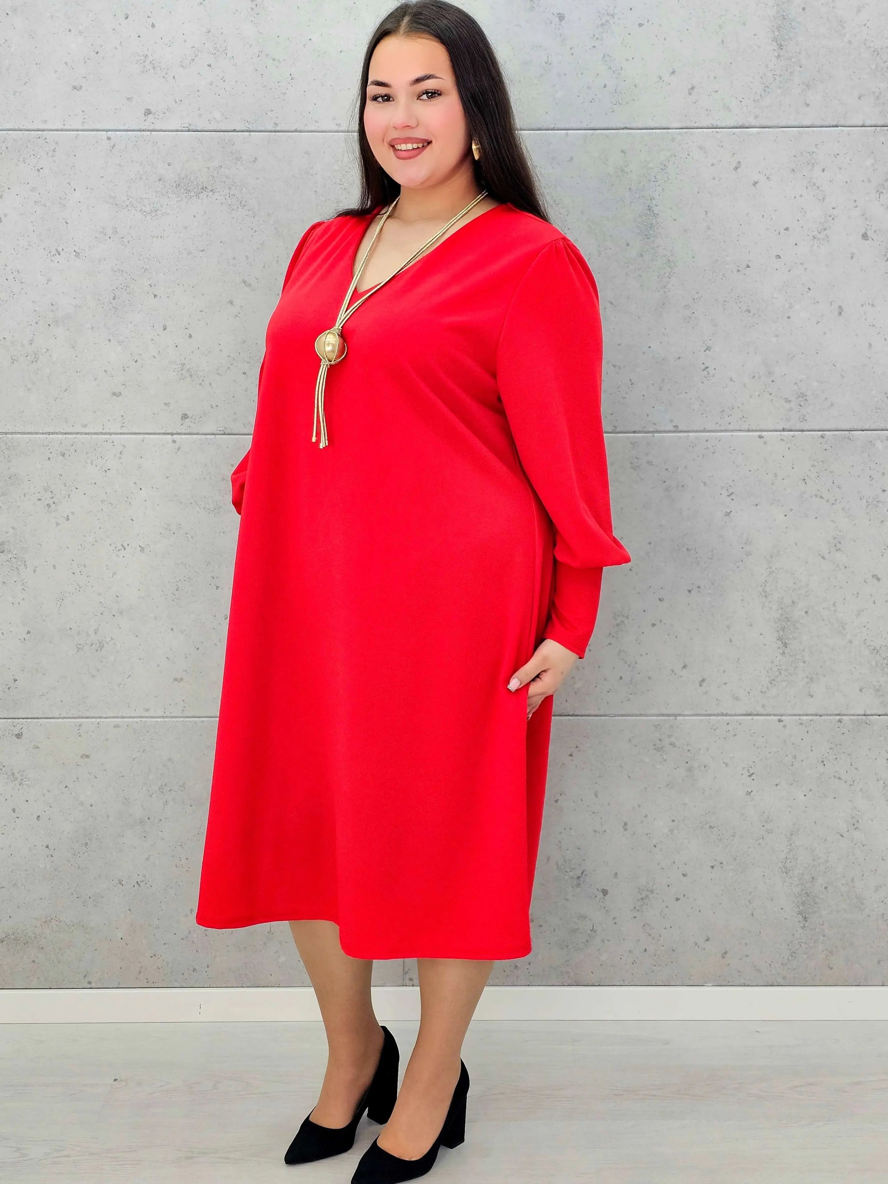 Sukienka plus size z dekoltem V – czarna, bordowa i czerwona Stylowa XL - Stylowa XL