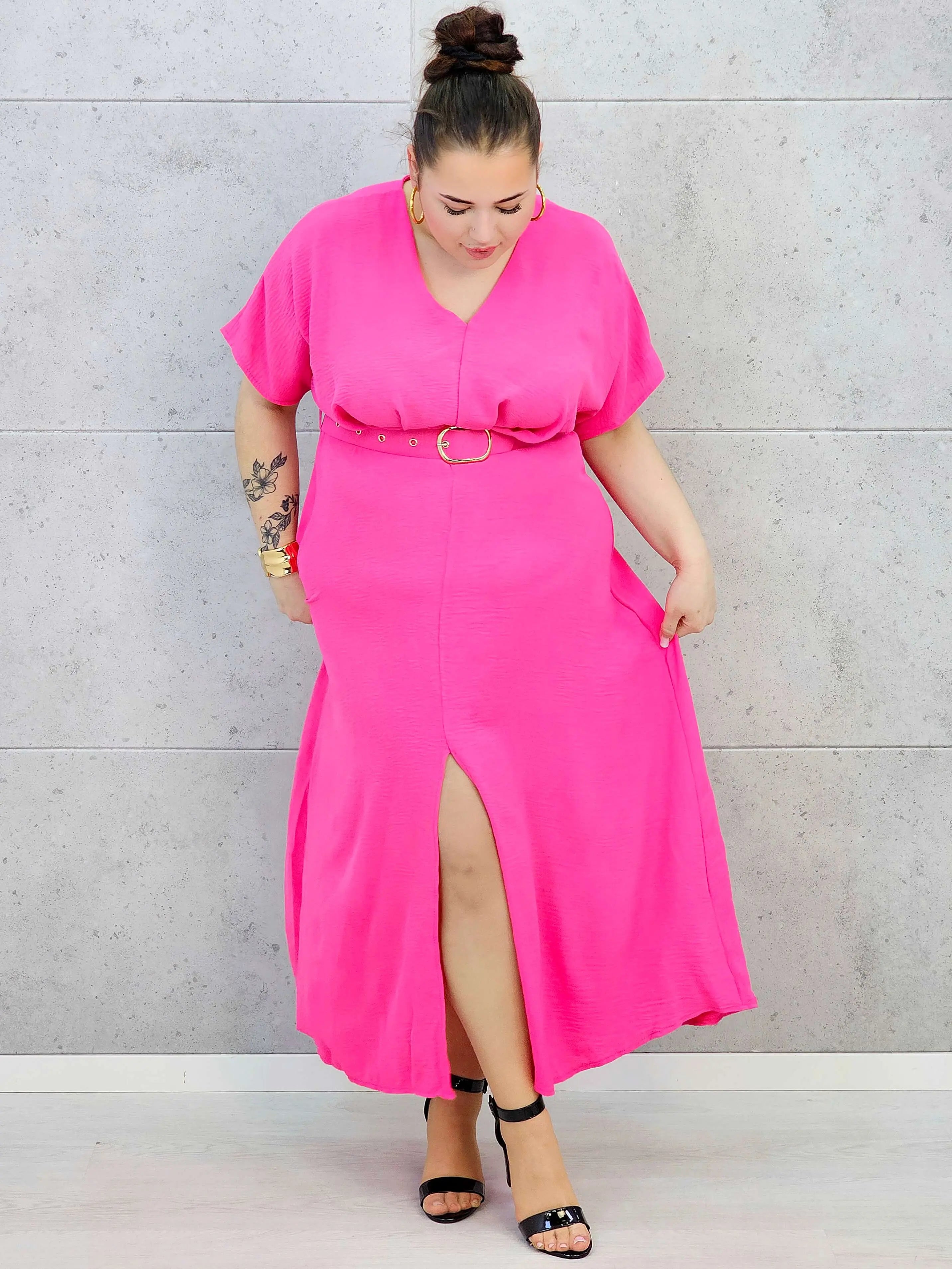 Sukienka plus size z dekoltem V i paskiem w talii Stylowa XL