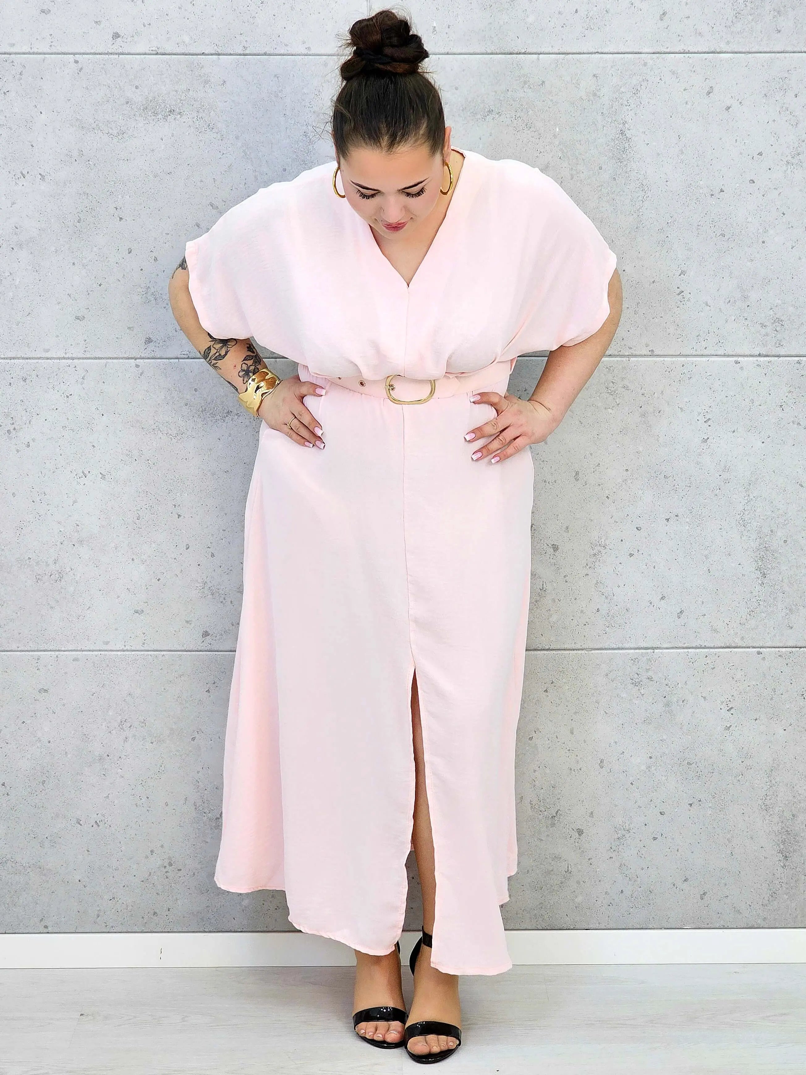 Sukienka plus size z dekoltem V i paskiem w talii Stylowa XL