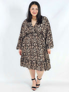 Sukienka plus size z dekoltem V i wiązaniem – lekka sukienka damska XXL z elastyczną talią Stylowa XL