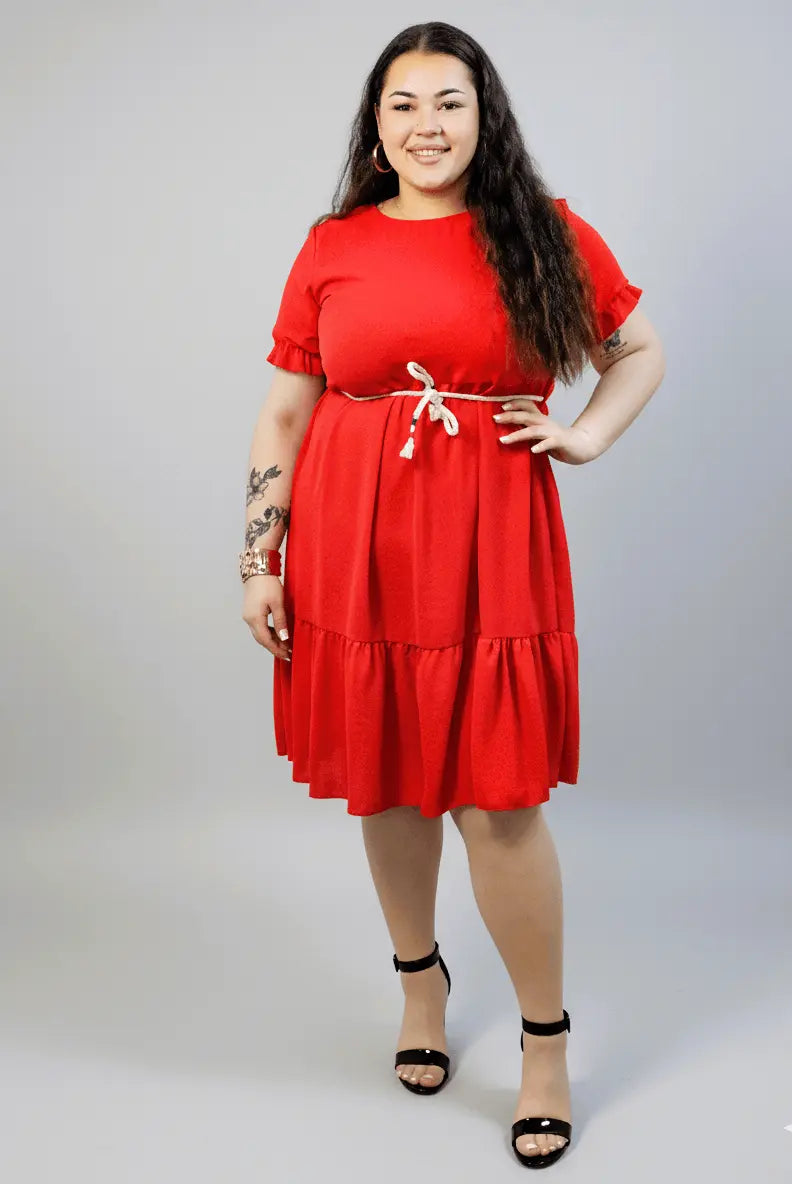 Sukienka plus size z falbaną i wiązaniem w talii Stylowa XL