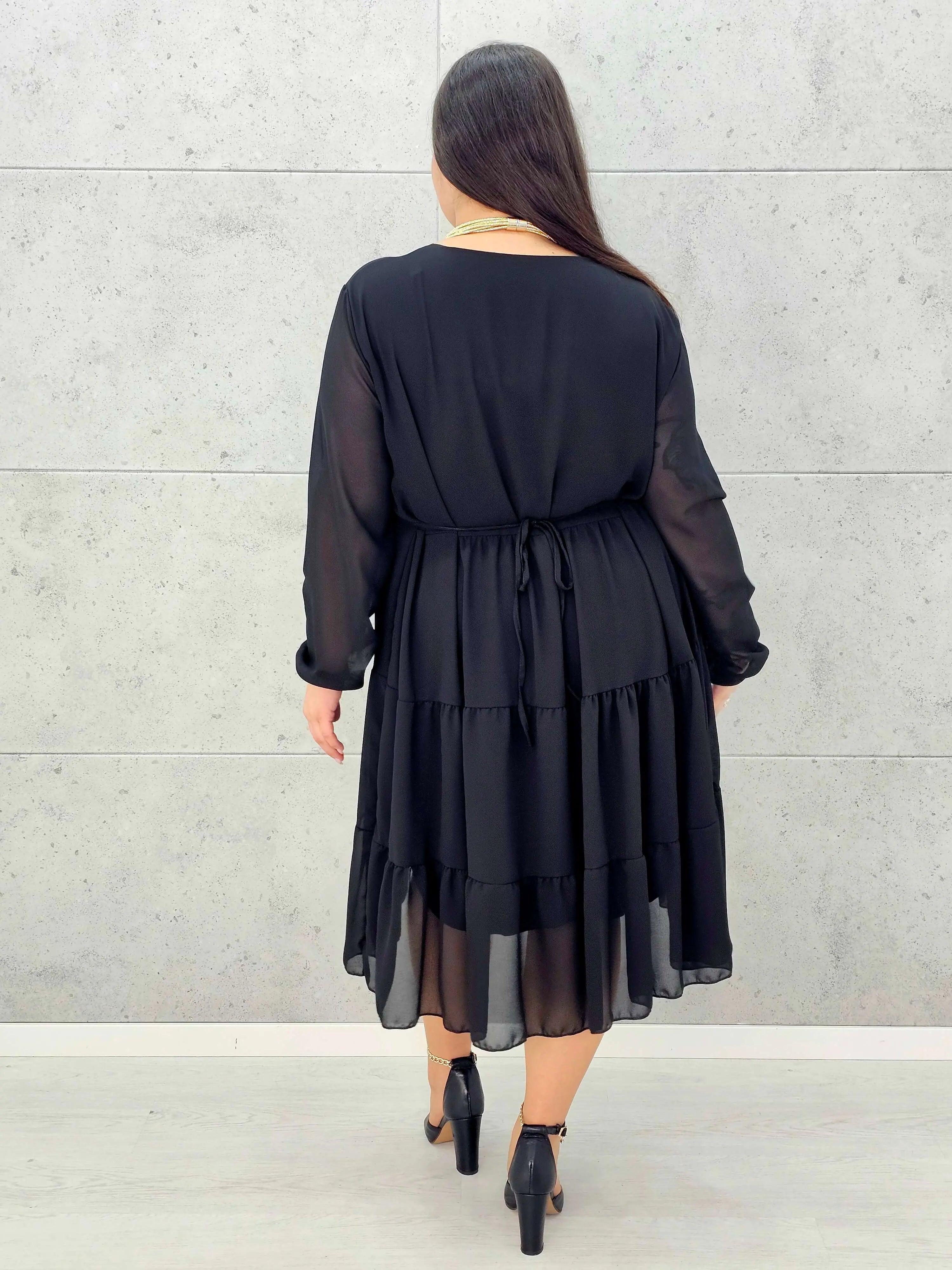 Sukienka plus size z falbanami – czekoladowa, bordowa i czarna Stylowa XL - Stylowa XL