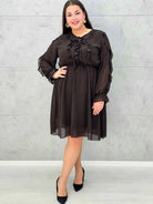 Sukienka plus size z falbanami – czekoladowa, bordowa i czarna Stylowa XL - Stylowa XL