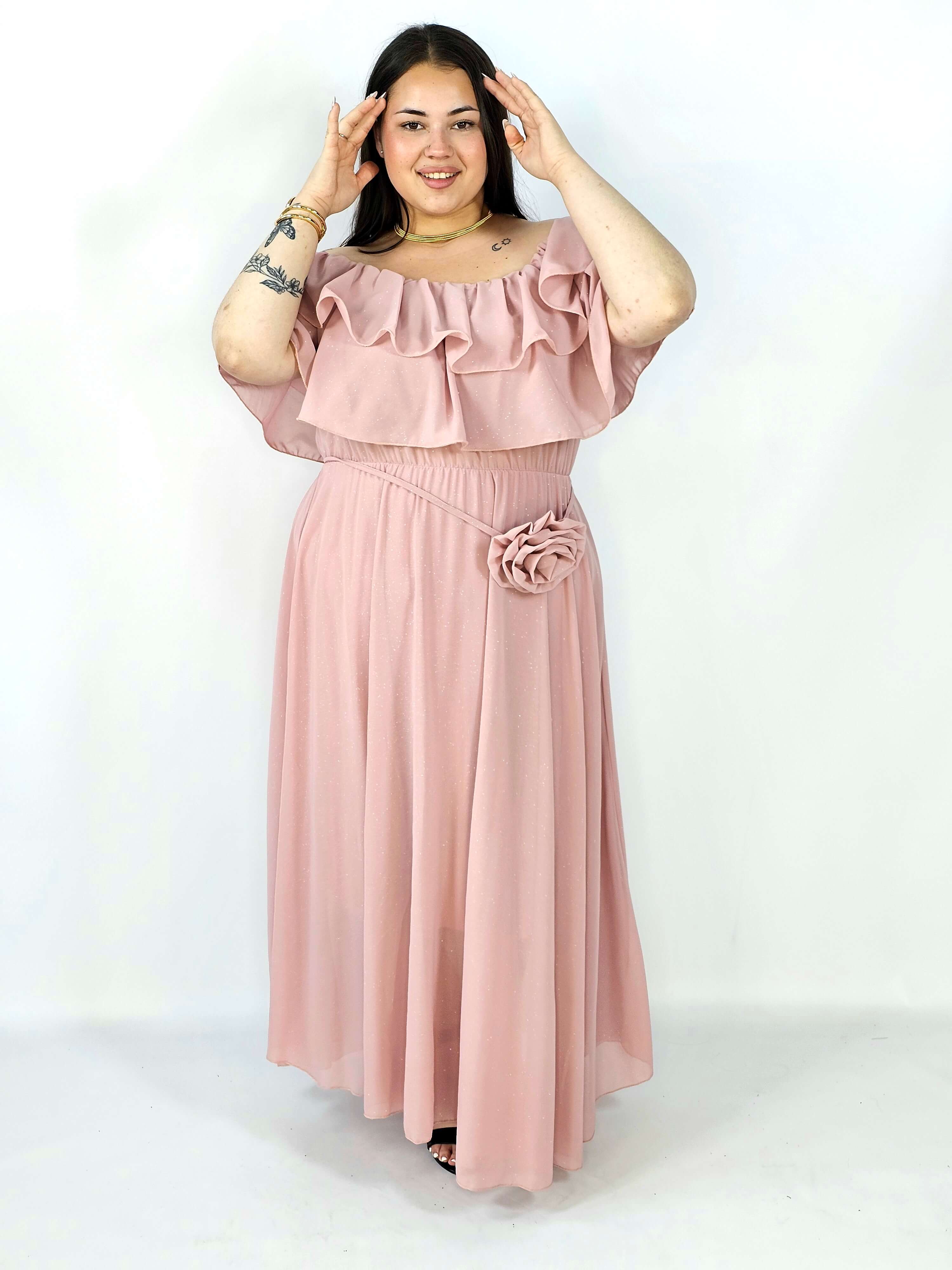 Sukienka plus size z falbanami i subtelnym połyskiem – efekt WOW XXL Stylowa XL