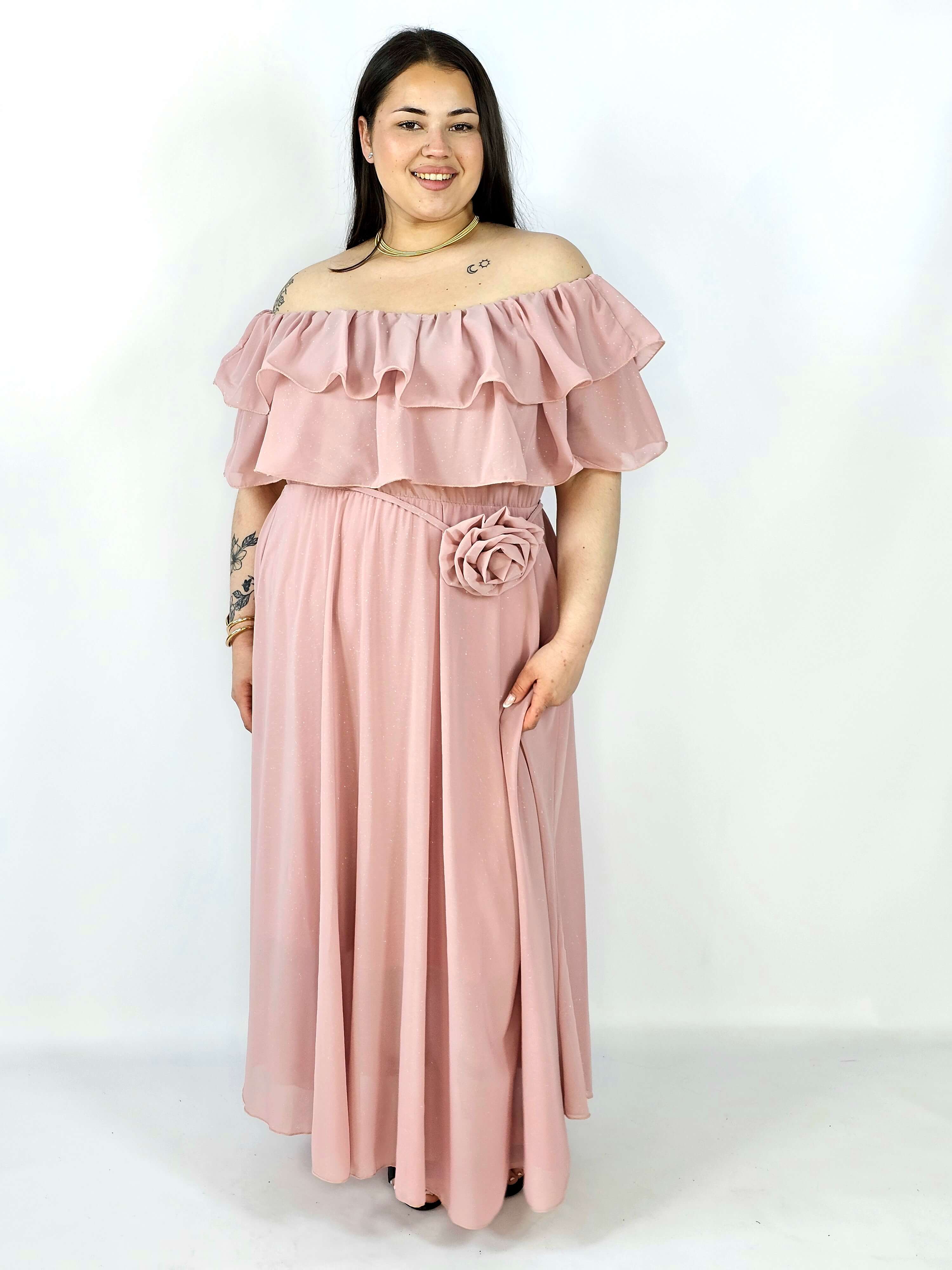Sukienka plus size z falbanami i subtelnym połyskiem – efekt WOW XXL Stylowa XL