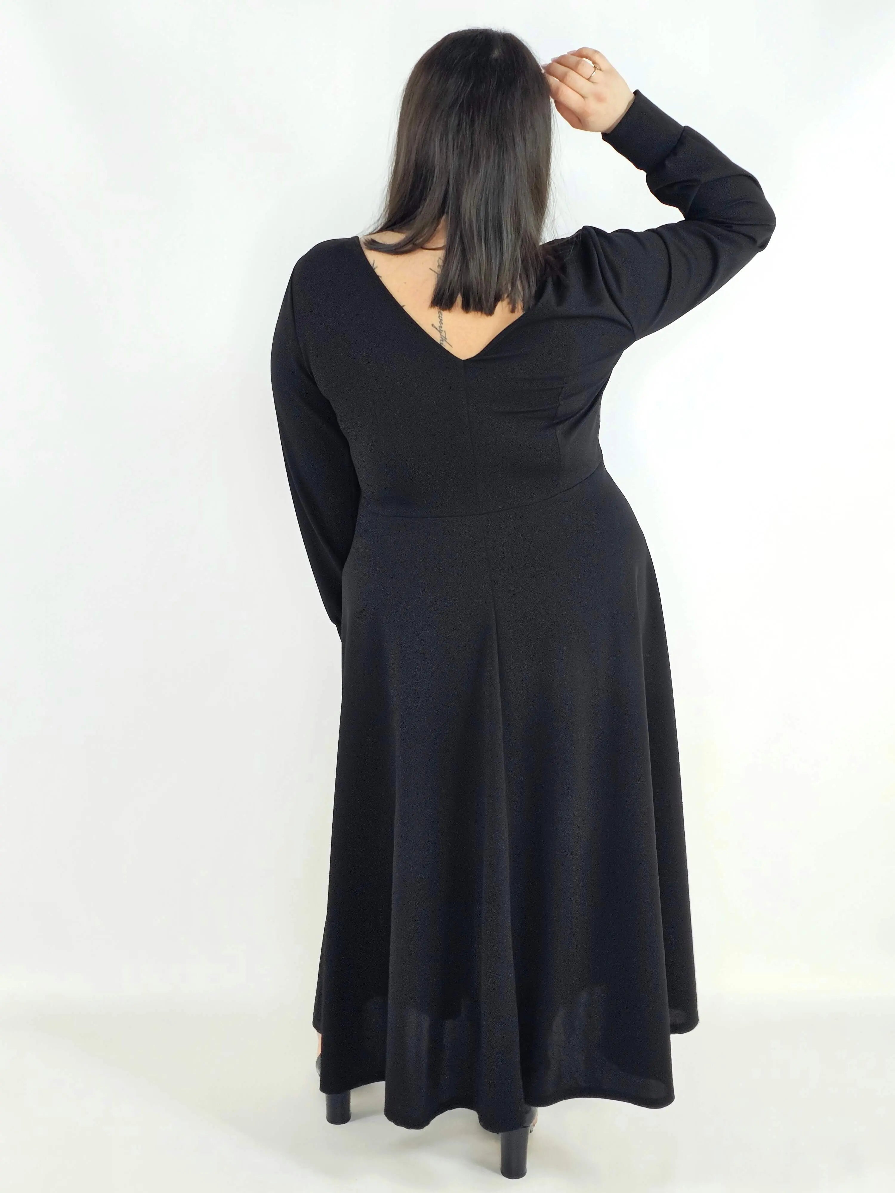 Sukienka plus size z kopertowym dekoltem – elegancka sukienka damska XXL z długim rękawem Stylowa XL