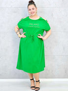 Sukienka plus size z regulacją w pasie i dekoracyjnymi wycięciami Stylowa XL