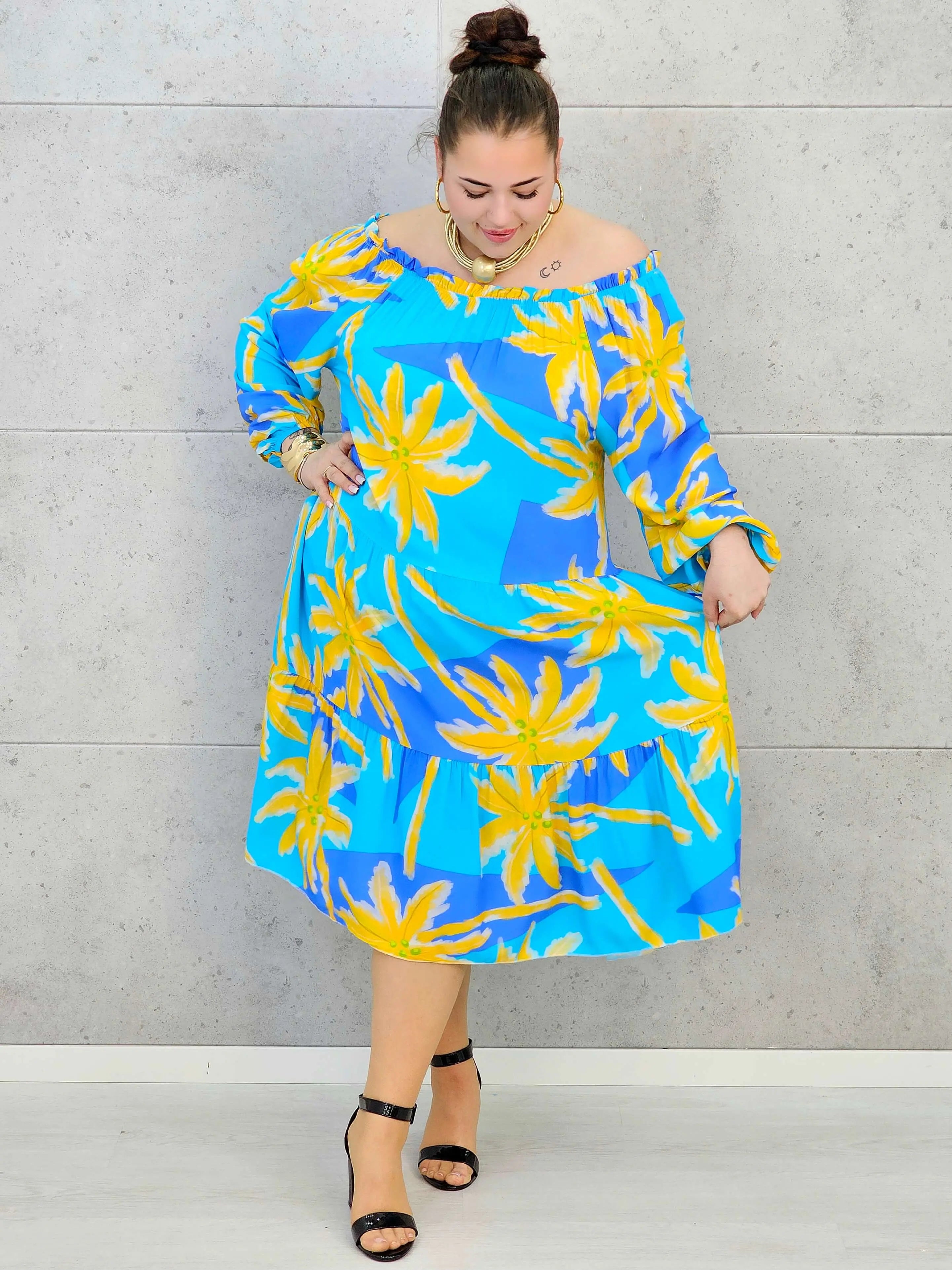 Sukienka plus size z wzorem w kwiaty Stylowa XL