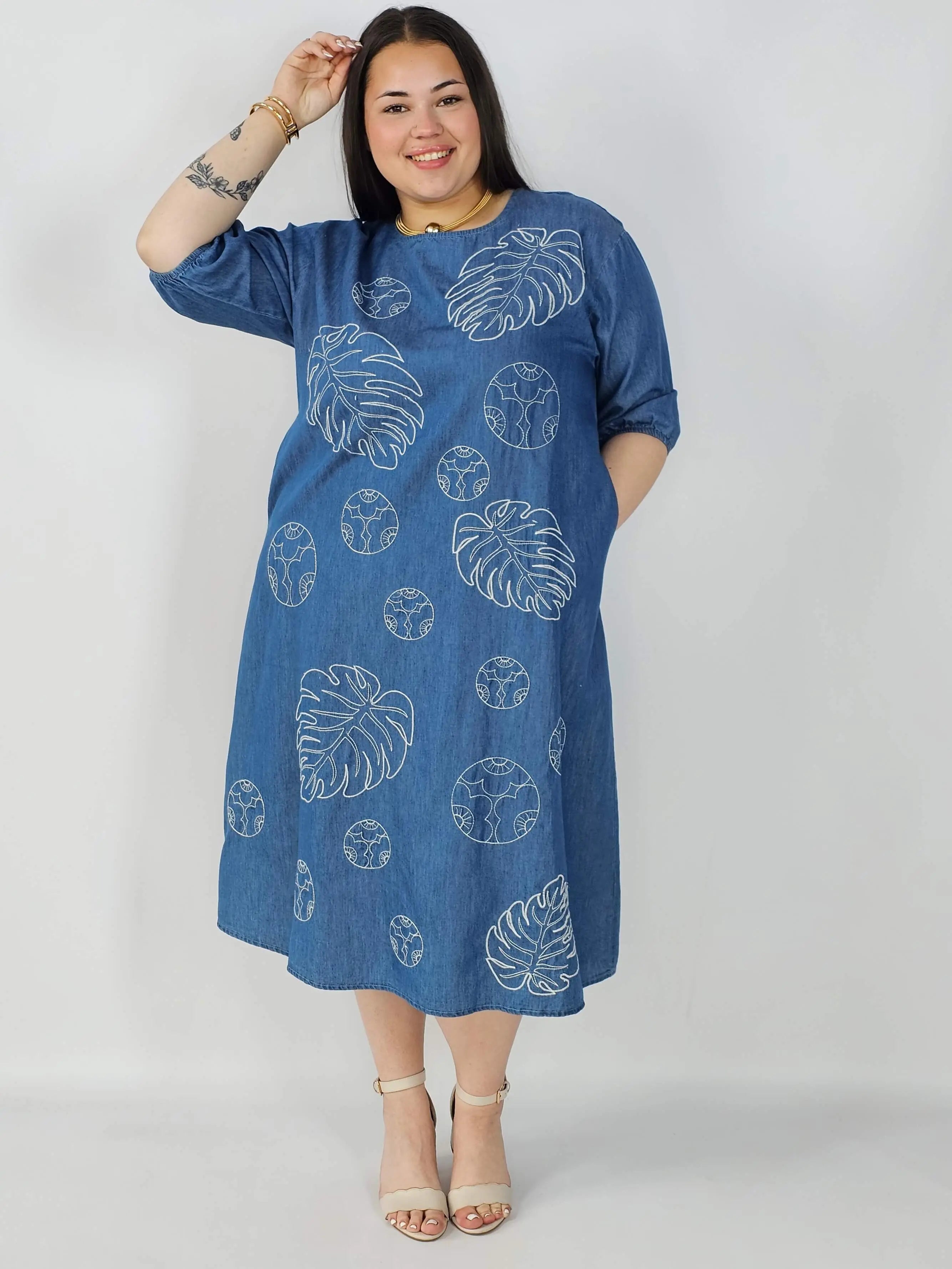 Sukienka plus size, którą nosi się dla wygody, a nie tylko „na wyjście” Stylowa XL