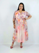 Sukienka siateczkowa plus size – elegancka i zwiewna sukienka XXL Stylowa XL