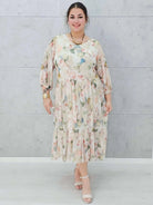 Sukienka siateczkowa w kwiaty Stylowa XL