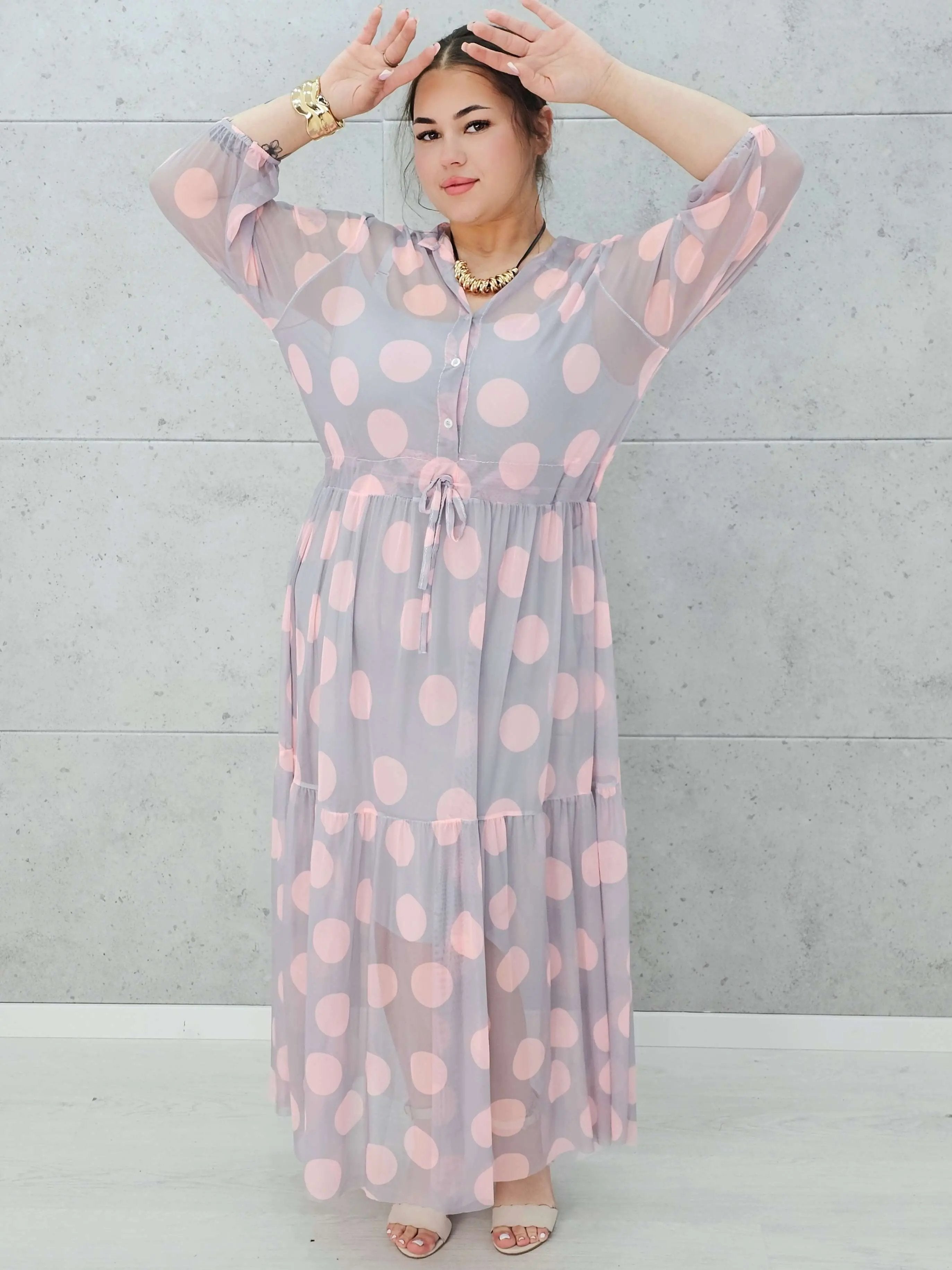 Sukienka siateczkowa z wzorem po całości i wiązaniem w tali - w kilku kolorach Stylowa XL