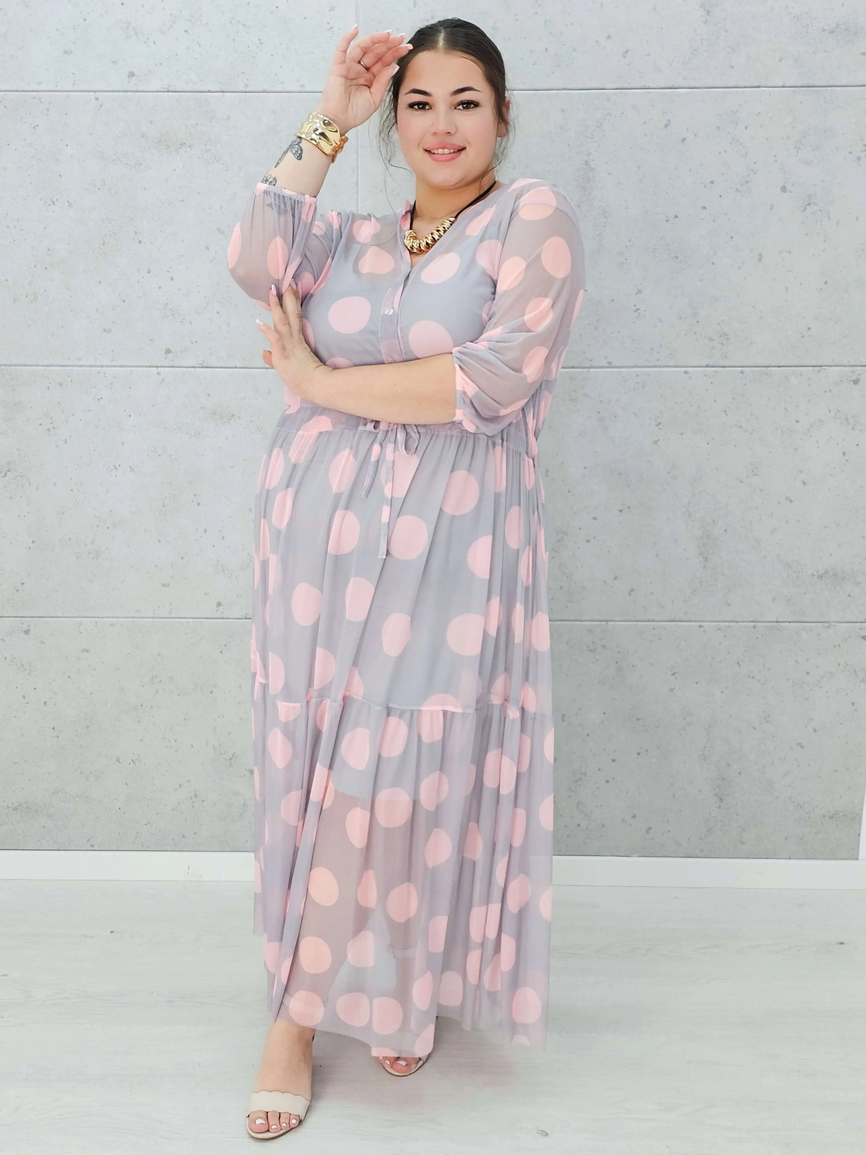 Sukienka siateczkowa z wzorem po całości i wiązaniem w tali - w kilku kolorach Stylowa XL