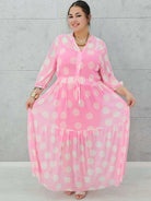 Sukienka siateczkowa z wzorem po całości i wiązaniem w tali - w kilku kolorach Stylowa XL