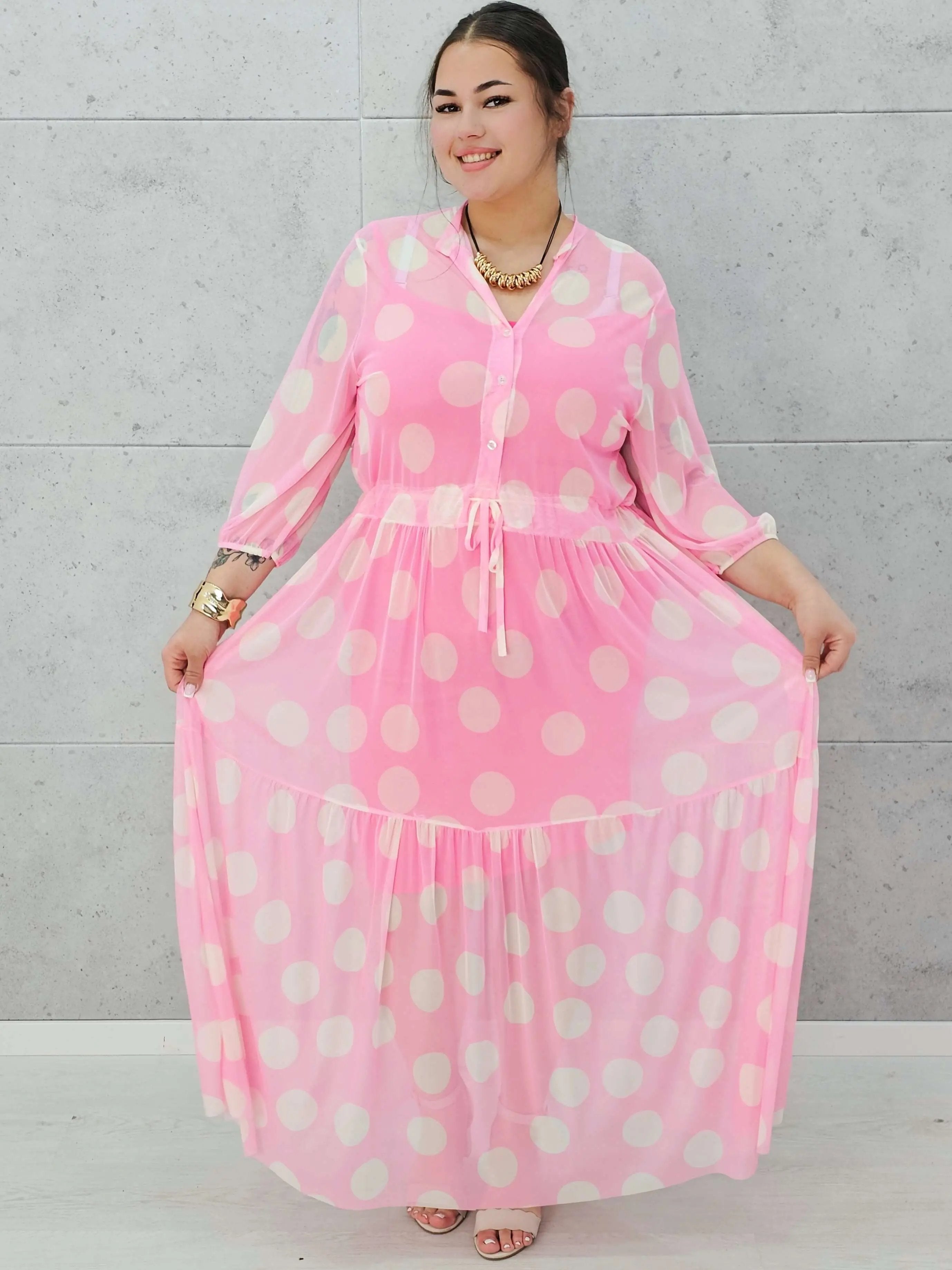 Sukienka siateczkowa z wzorem po całości i wiązaniem w tali - w kilku kolorach Stylowa XL