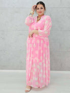 Sukienka siateczkowa z wzorem po całości i wiązaniem w tali - w kilku kolorach Stylowa XL