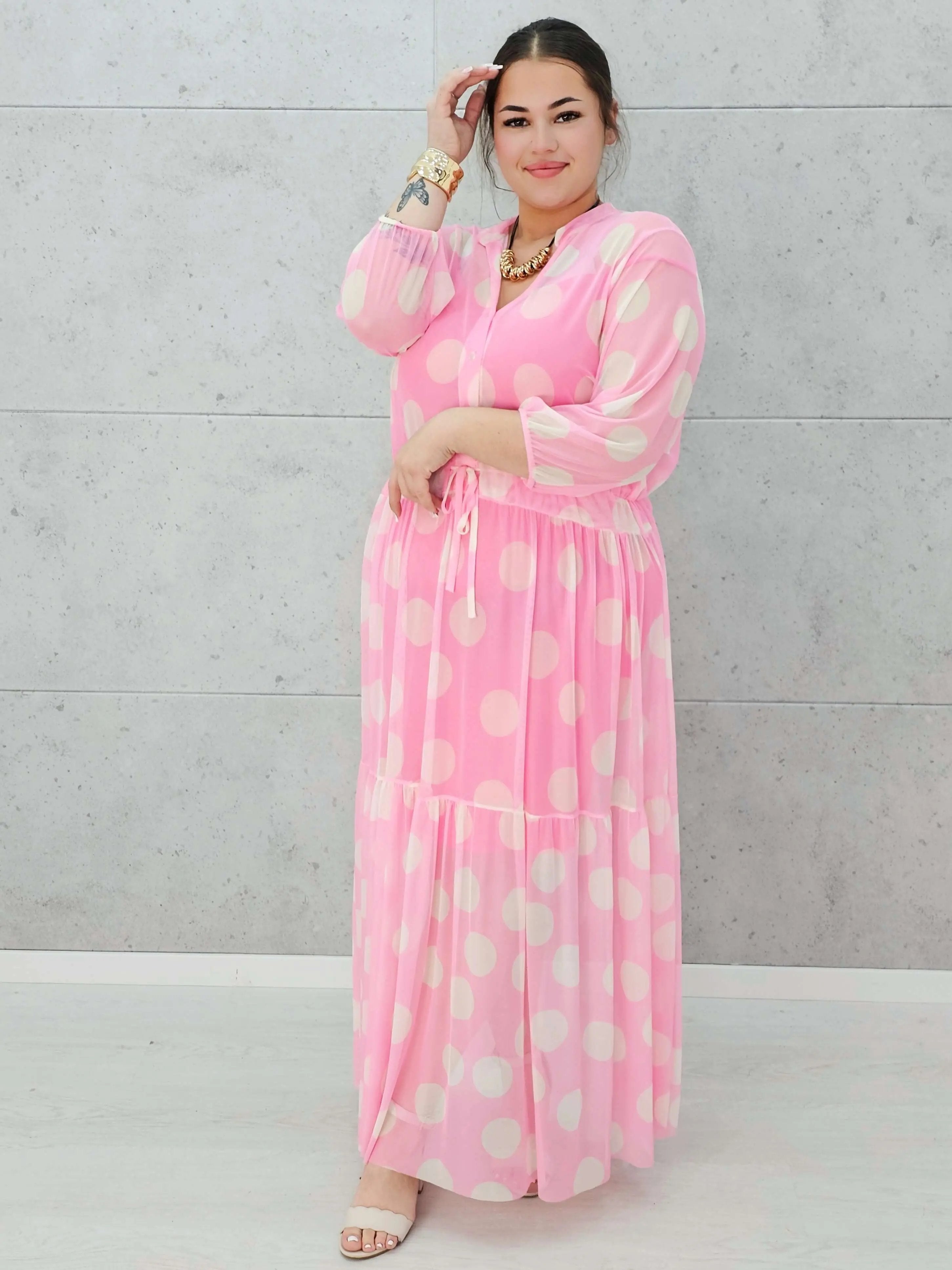 Sukienka siateczkowa z wzorem po całości i wiązaniem w tali - w kilku kolorach Stylowa XL