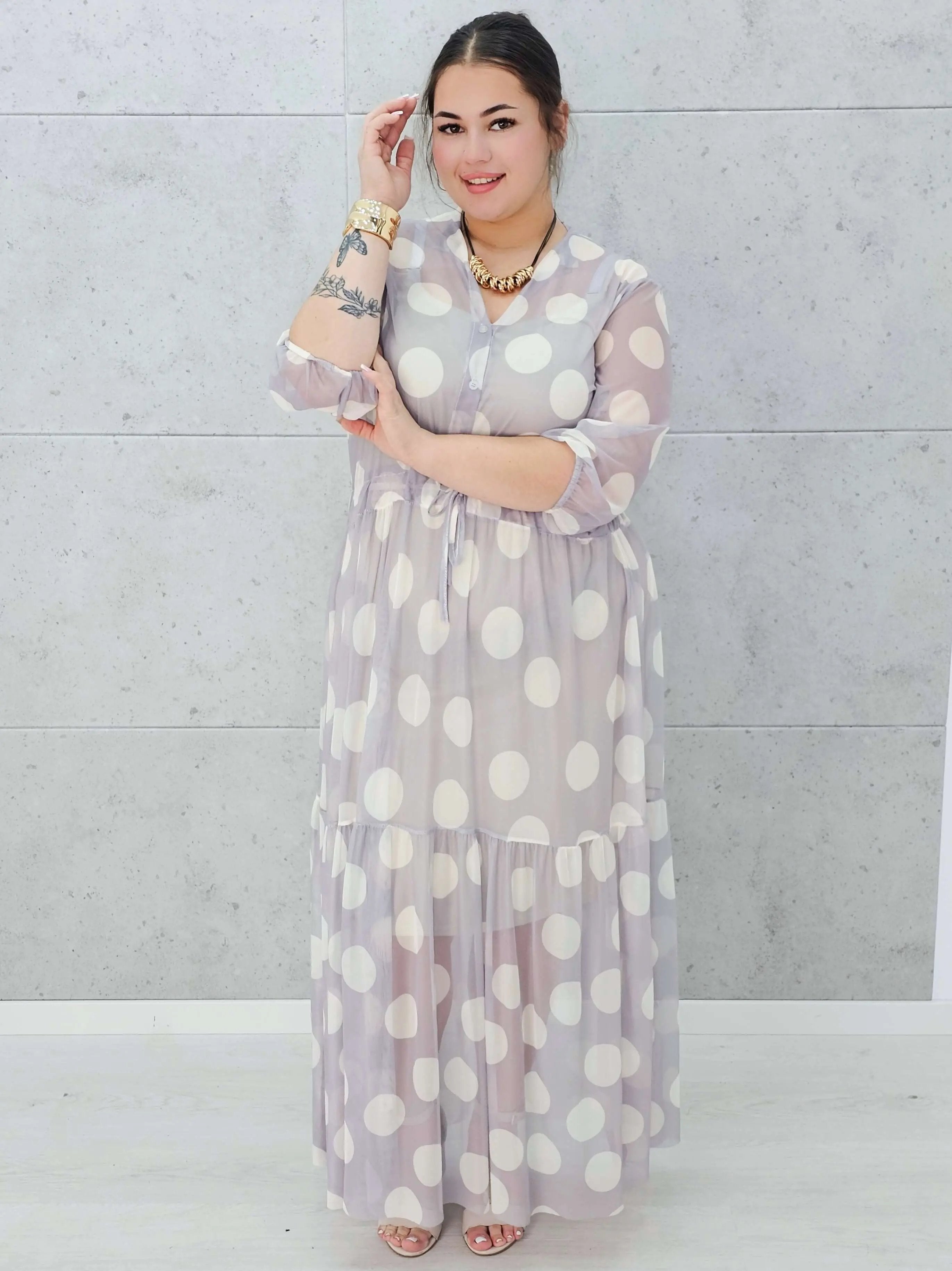 Sukienka siateczkowa z wzorem po całości i wiązaniem w tali - w kilku kolorach Stylowa XL