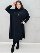 Sukienka swetrowa czarna plus size z golfem – Stylowa XL