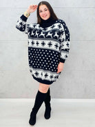 Sukienka swetrowa z golfem – zimowa sukienka plus size w renifery i śnieżynki Stylowa XL