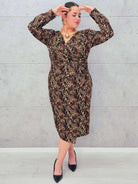 Sukienka w zwierzęcy wzór – elegancja i dzikość w jednym Stylowa XL