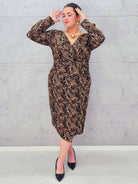 Sukienka w zwierzęcy wzór – elegancja i dzikość w jednym Stylowa XL