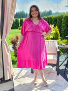 Sukienka  wstawkami haftu  - cztery kolory Stylowa XL