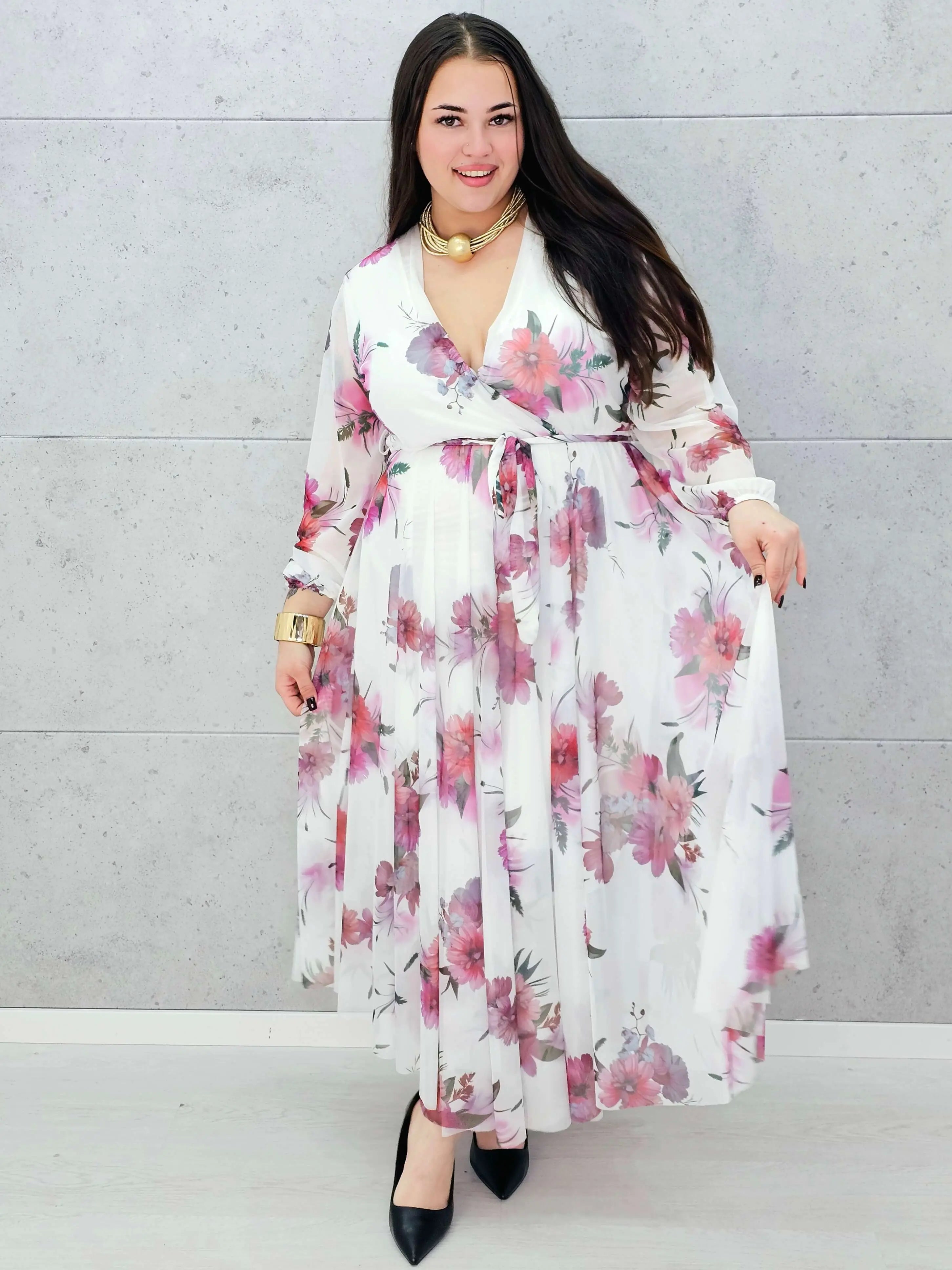 Sukienka z Siateczkowym Wykończeniem Plus Size StylowaXL – Romantyczna Elegancja i Lekkość Stylowa XL