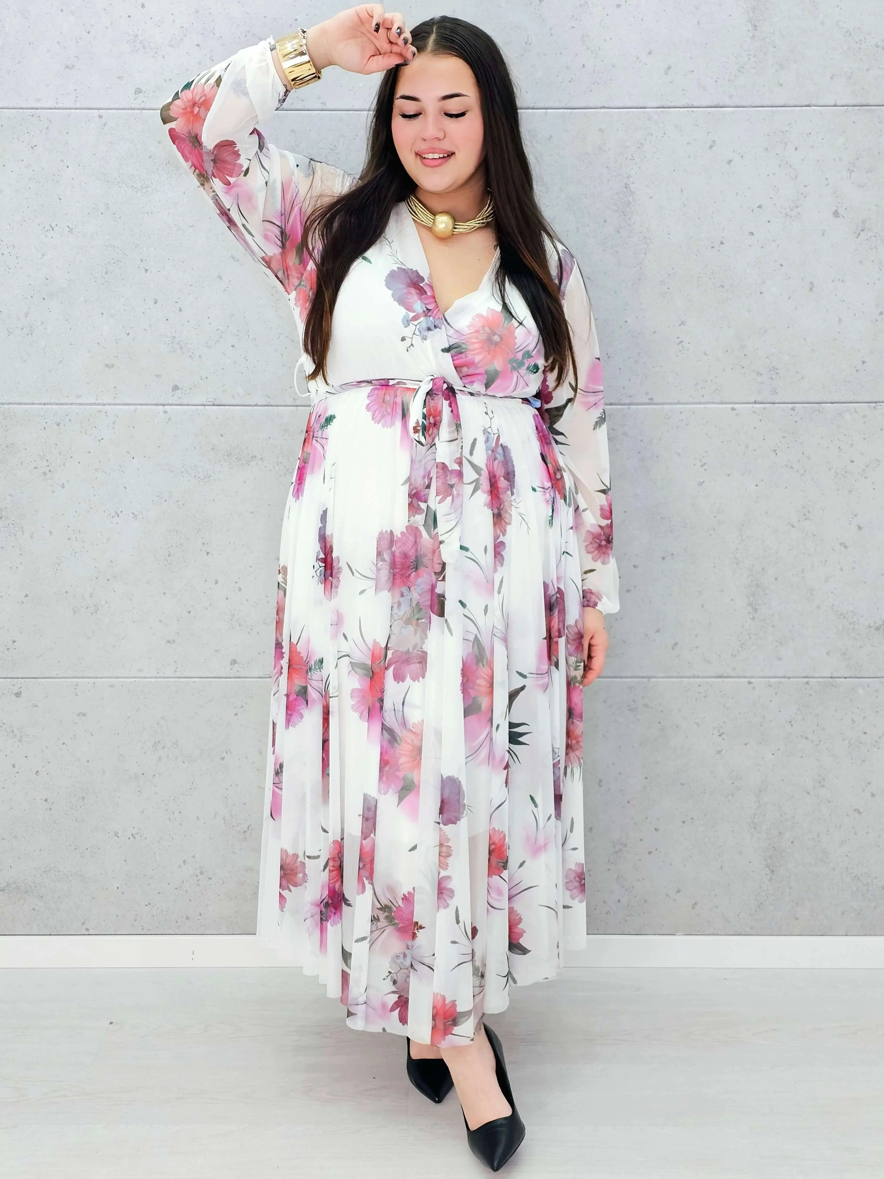 Sukienka z Siateczkowym Wykończeniem Plus Size StylowaXL – Romantyczna Elegancja i Lekkość Stylowa XL