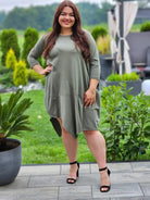 Sukienka z asymetrycznym dołem Stylowa XL