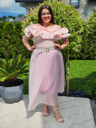 Sukienka z falbanami i tiulem – lekkość i kobiecy szyk Stylowa XL