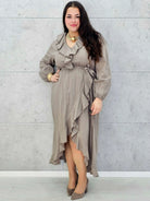 Sukienka z falbanką - Moda Plus Size - Stylowa XL