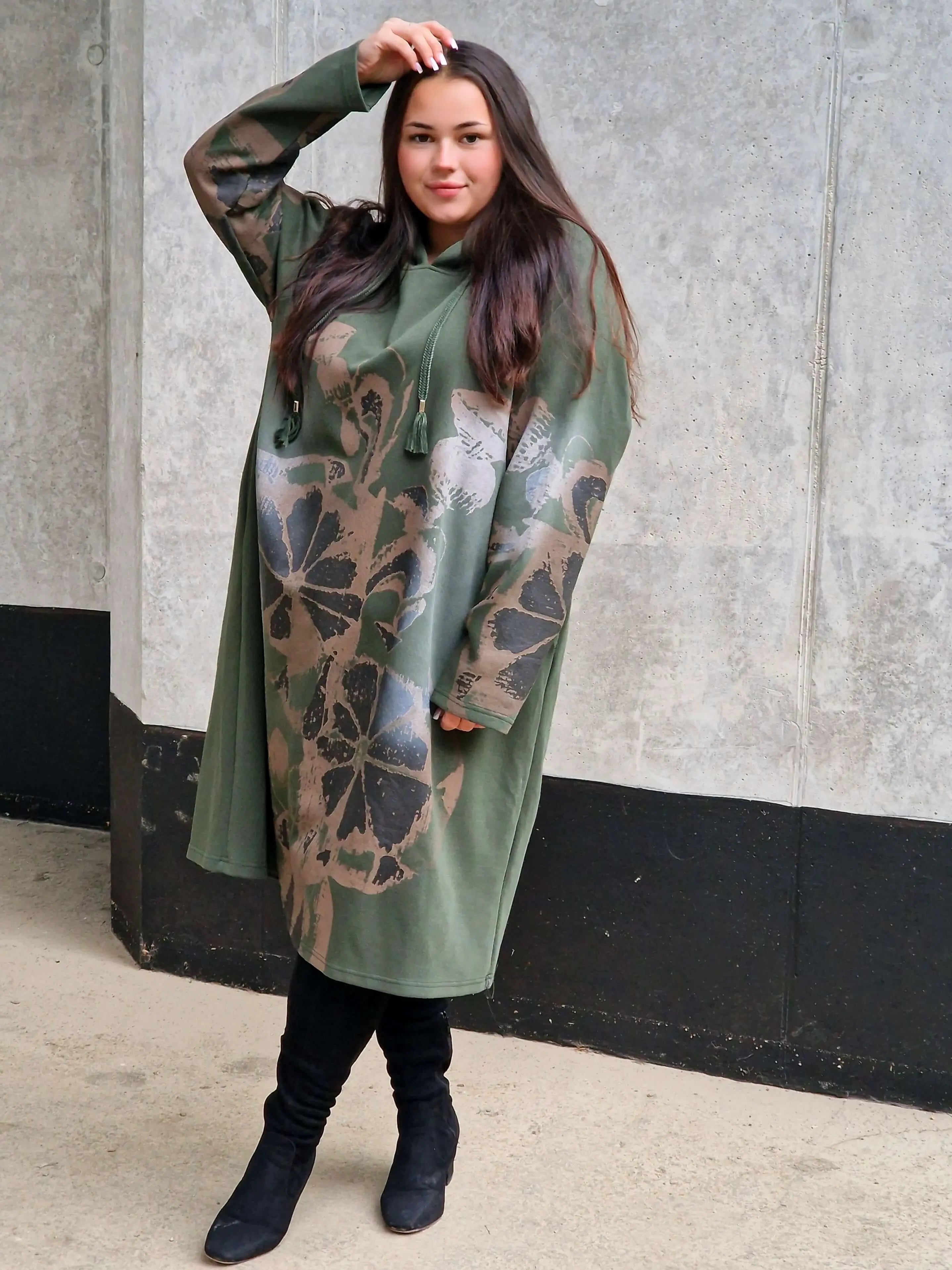 Sukienka z kapturem plus size – wygodna, stylowa i idealna na co dzień Stylowa XL