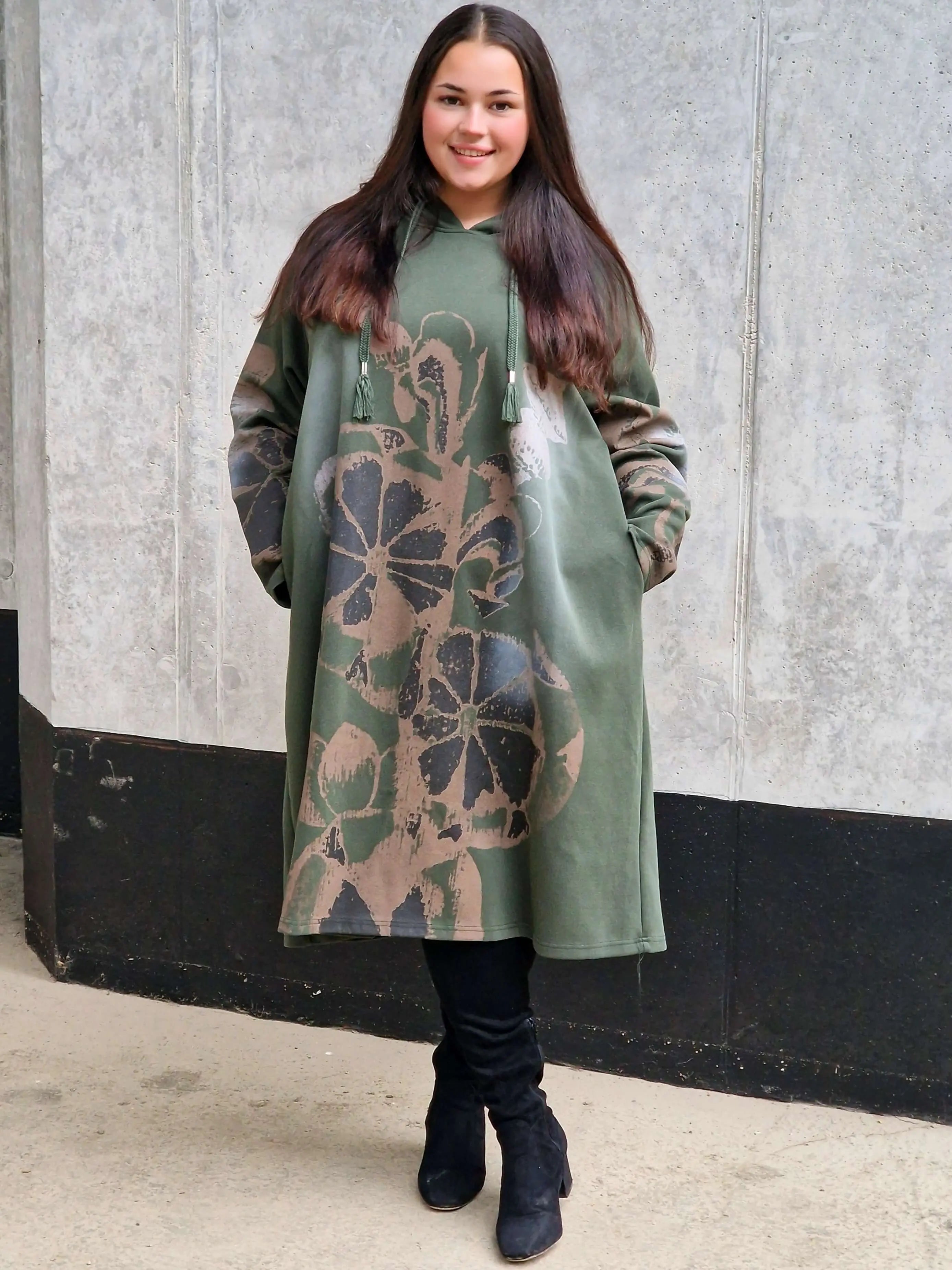 Sukienka z kapturem plus size – wygodna, stylowa i idealna na co dzień Stylowa XL