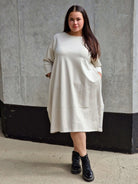 Sukienka z kieszeniami i guzikami Stylowa XL