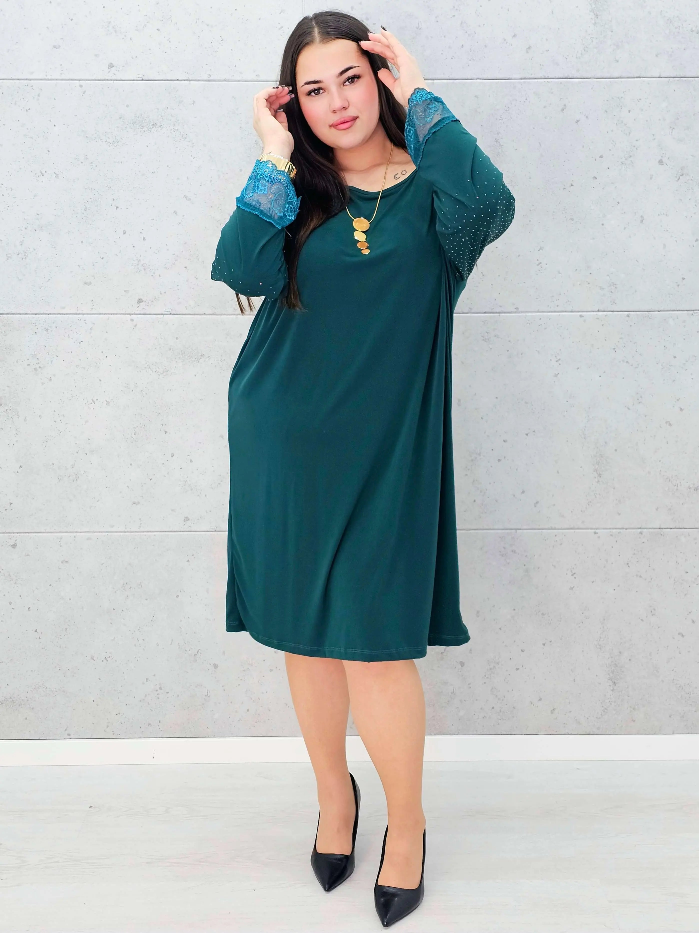 Sukienka z koronką i cyrkoniami – elegancka sukienka plus size Stylowa XL