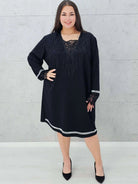 Sukienka z koronką i frędzlami Stylowa XL