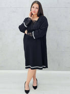 Sukienka z koronką i frędzlami Stylowa XL