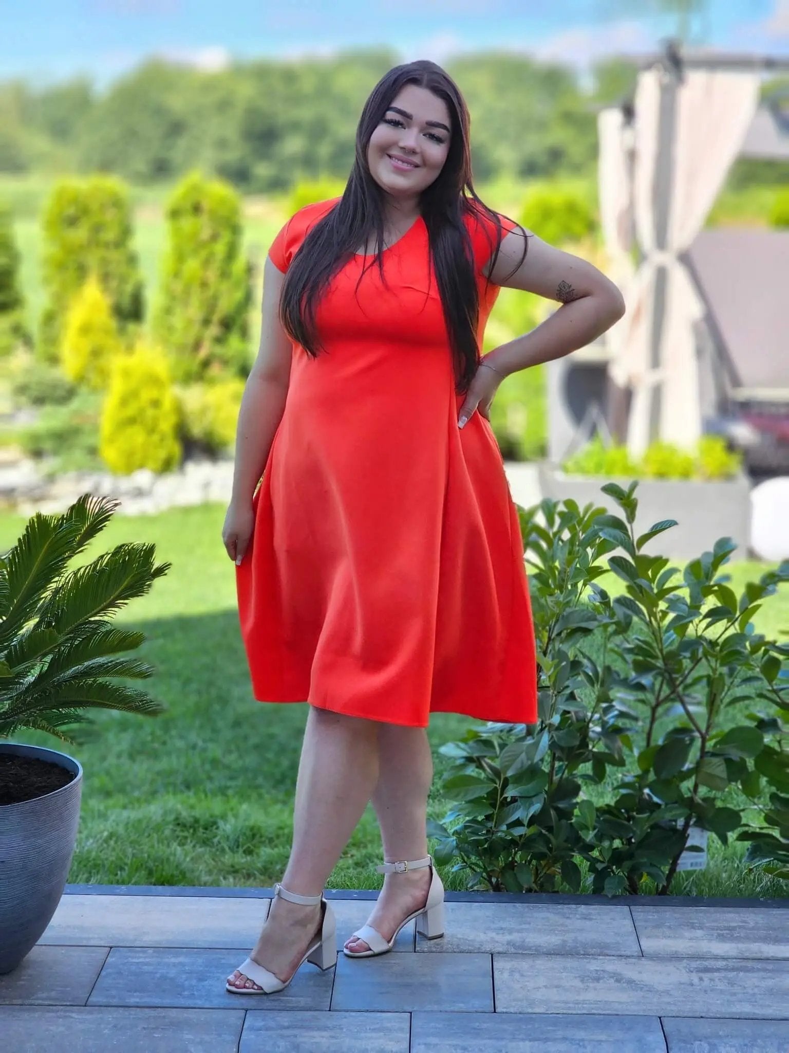 Sukienka z krótkim rękawem i kieszeniami Stylowa XL