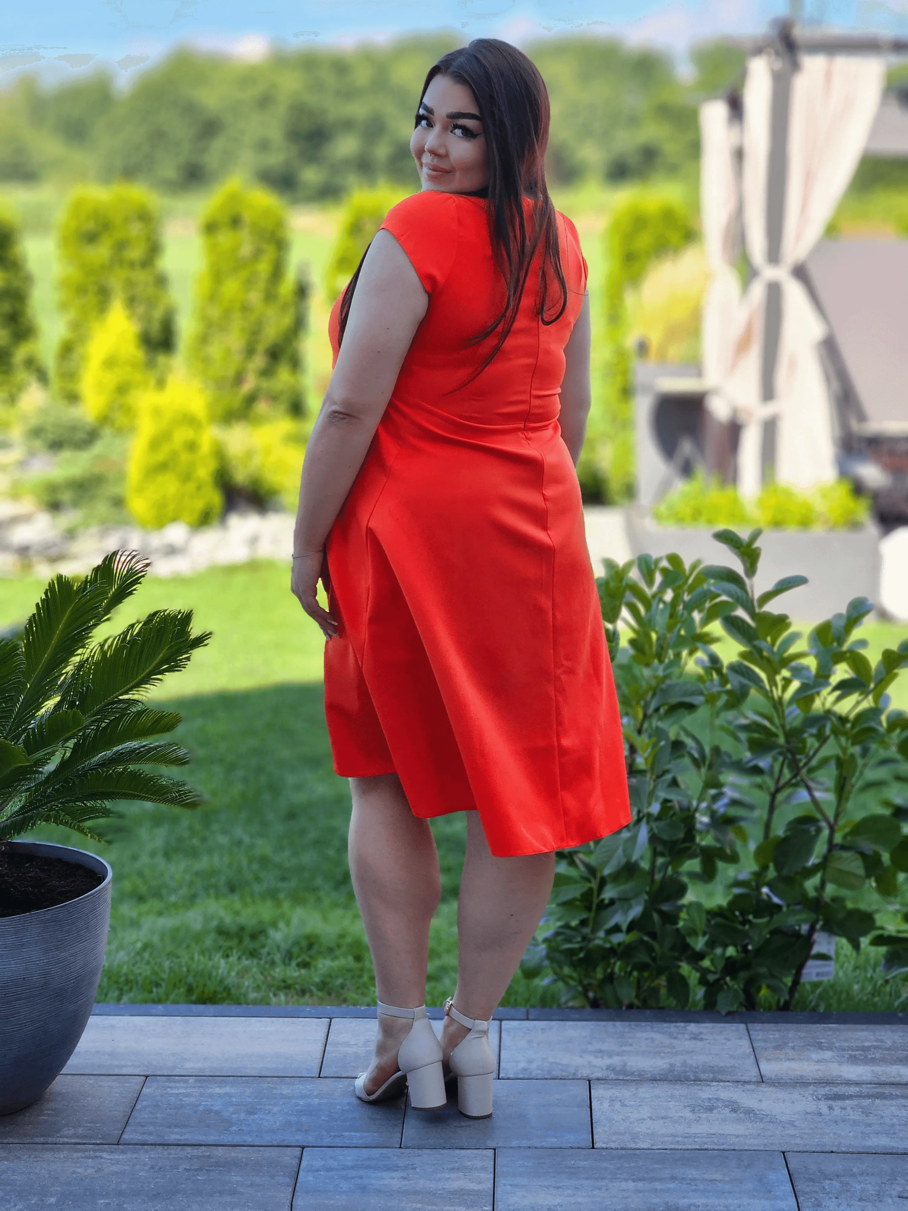 Sukienka z krótkim rękawem i kieszeniami Stylowa XL