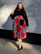 Sukienka z kwiatowym printem i kieszenią Stylowa XL