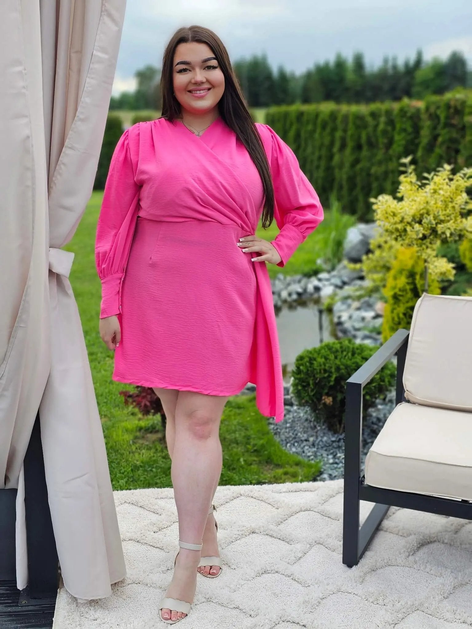 Sukienka z marszczeniem na przodzie – fuksja Stylowa XL