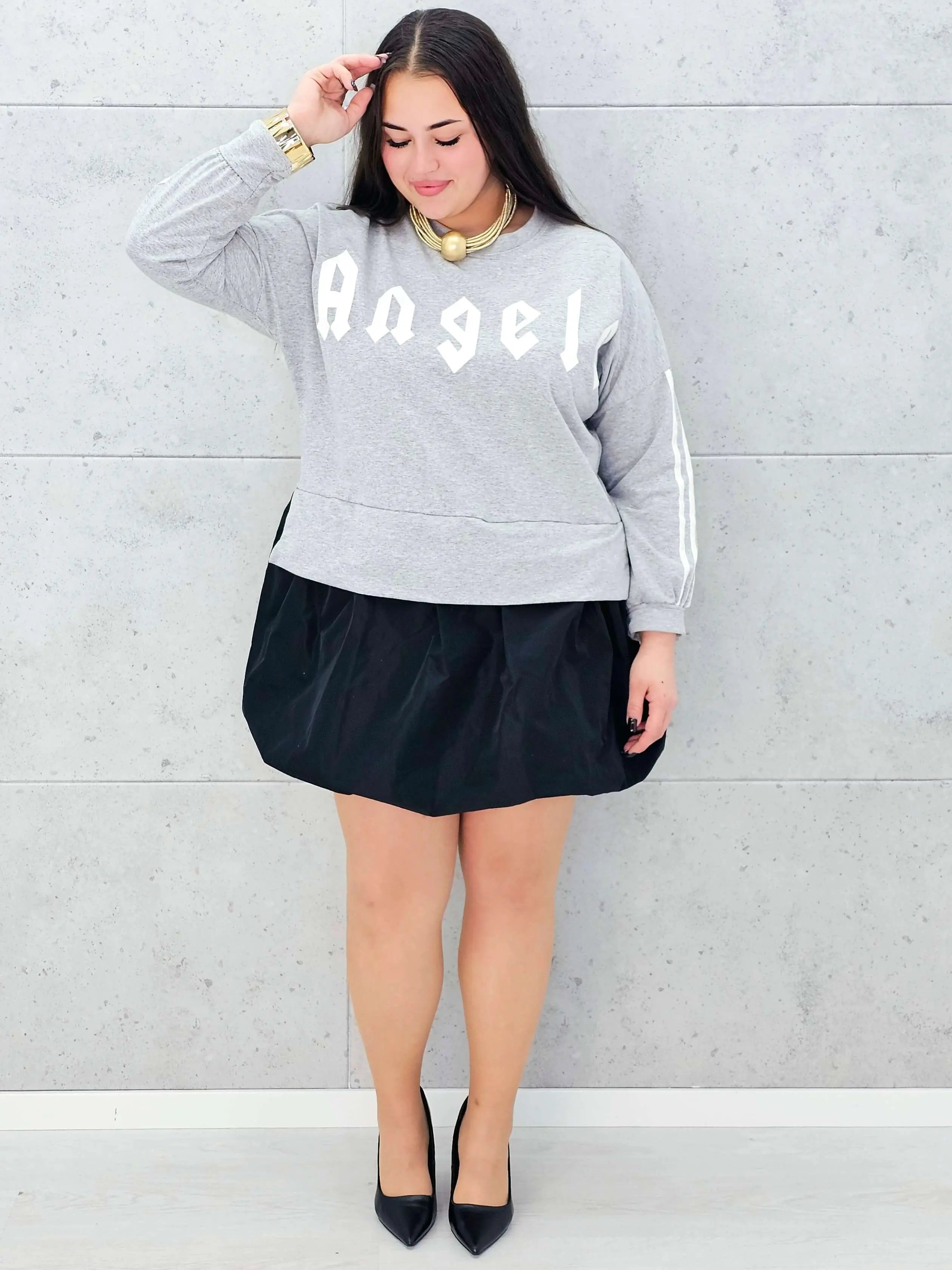 Sukienka z napisem Angel – szara sukienka plus size z czarnym dołem Stylowa XL