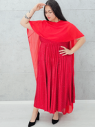 Sukienka z peleryną i plisowanym dołem Stylowa XL